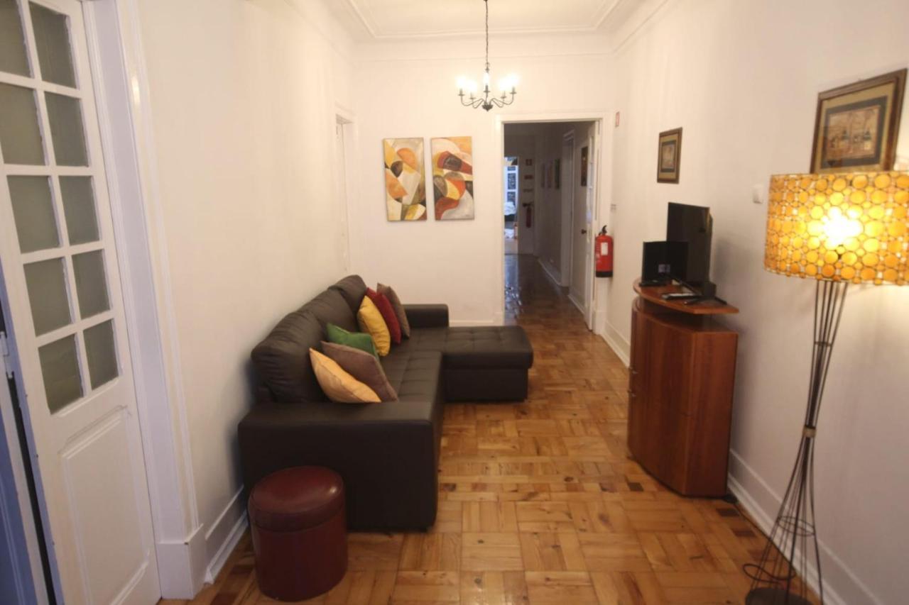 Ocean M1 R4 - Large Double Room With Shared Bathroom In City Center Lisbon Luaran gambar